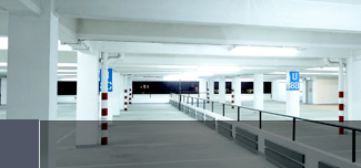 Autohäuser und Parkhäuser